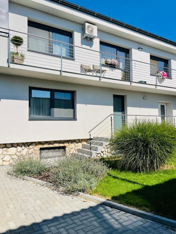 Apartmany Lednice Nejdek Buitenkant foto